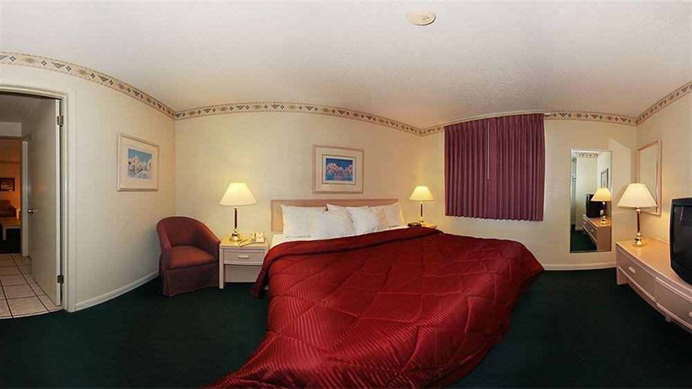 Baymont By Wyndham Del Rio Hotel Kamer foto