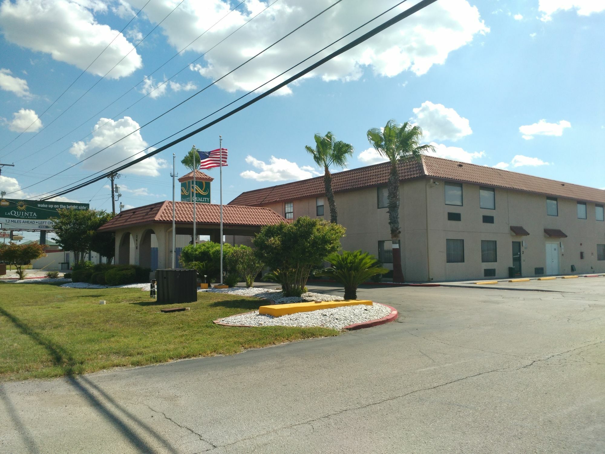 Baymont By Wyndham Del Rio Hotel Buitenkant foto
